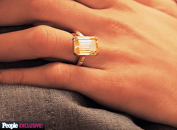 George Clooney regala l’anello di fidanzamento a Amal Alamuddin: un diamante da 500 mila euro per 7 carati