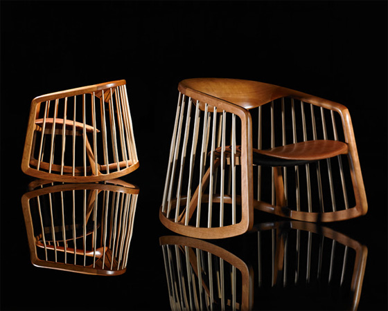 La sedia a dondolo di Noé Duchaufour-Lawrance per Bernhardt Design