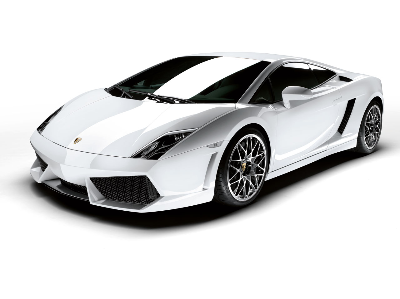 Auto: 3 VIP con una Lamborghini Gallardo in garage