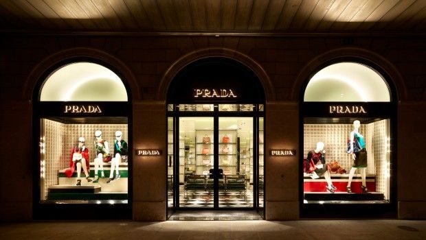 Prada boutique Ginevra: inaugurato il nuovo flagship store, le foto