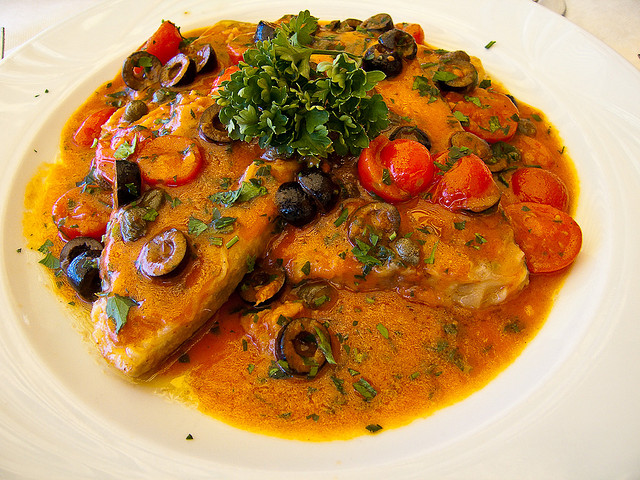 Il pesce spada al forno con la ricetta siciliana facile e veloce