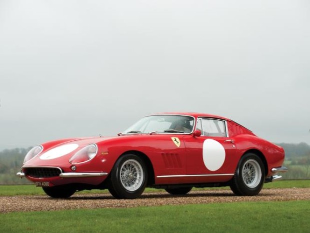 Ferrari, auto d’epoca a prezzo record all’asta di Monaco