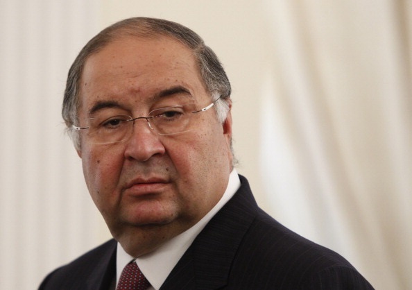 Il miliardario Alisher Usmanov vende azioni Facebook e compra un aereo privato