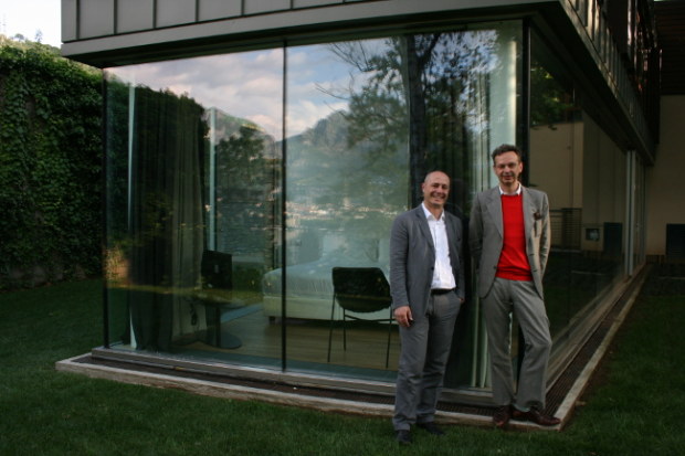 Design sostenibile, l&#8217;architetto Tom Dixon alla Casa Sull&#8217;Albero sul lago di Como