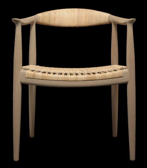 Le sedie moderne di Wegner presentate da PP Mobler