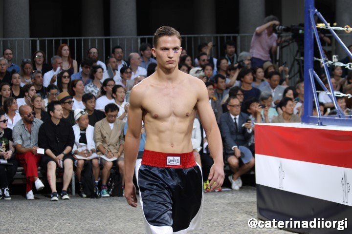 Sfilate Milano Moda Uomo giugno 2014: Moncler Gamme Bleu e la boxe, la collezione primavera estate 2015