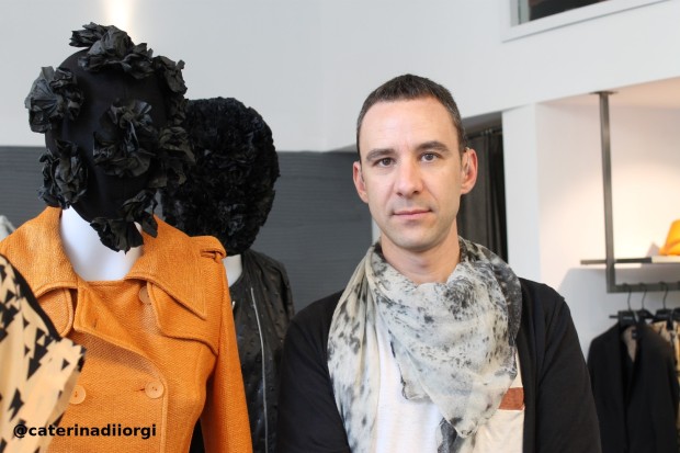 Mauro Gasperi: una giornata con lo stilista, lo showroom, la boutique e l’intervista