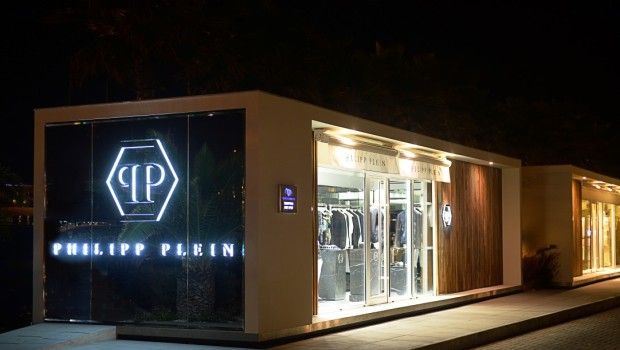 Philipp Plein Ibiza: aperto un temporary store a Marina Ibiza, uno dei luoghi più originali dell&#8217;isola