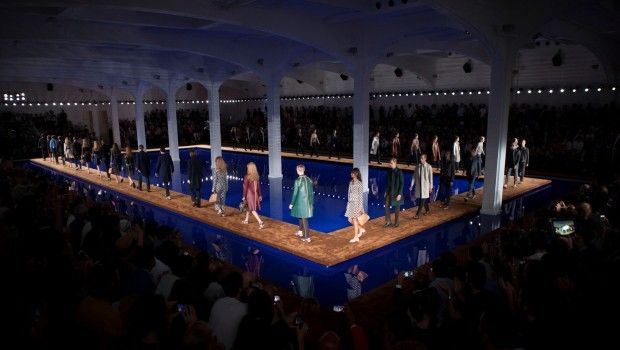 Sfilate Milano Moda Uomo giugno 2014: l&#8217;ambiente acquatico di Prada, la collezione primavera estate 2015