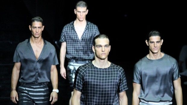 Sfilate Milano Moda Uomo giugno 2014: il grafismo in bianco e nero di Emporio Armani, la collezione primavera estate 2015