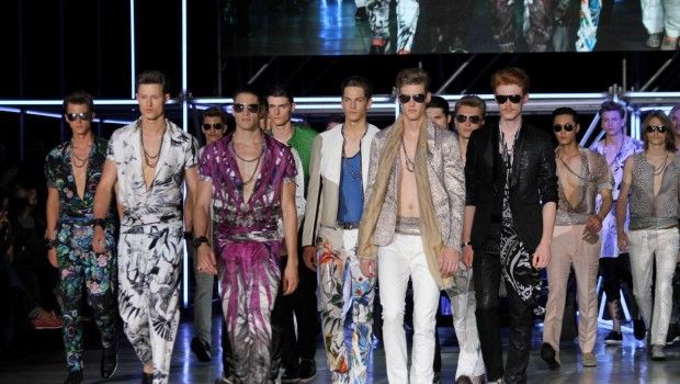Sfilate Milano Moda Uomo giugno 2014: il viveur mondano di Roberto Cavalli, special guest Steven Tyler e Joe Perry degli Aerosmith