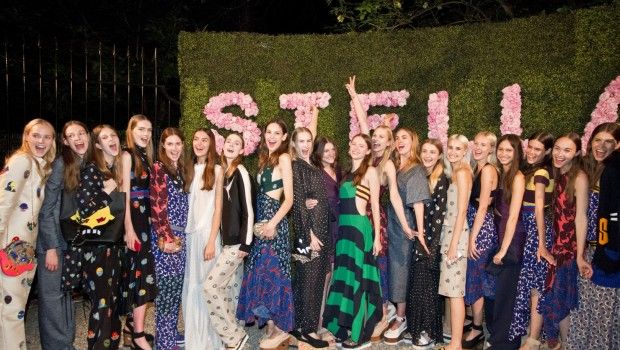 Milano Moda Uomo giugno 2014: il garden party di Stella McCartney con Steve Tyler, la riapertura della boutique