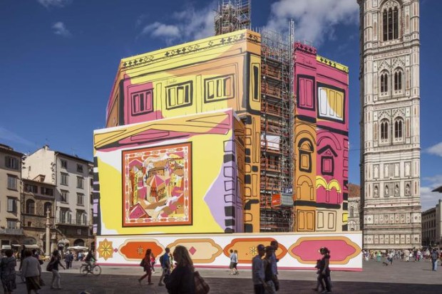 L&#8217;installazione Monumental Pucci che veste il battistero di Firenze con un foulard