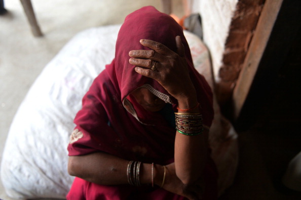 Ennesimo stupro con omicidio in India, una 15enne violentata e impiccata