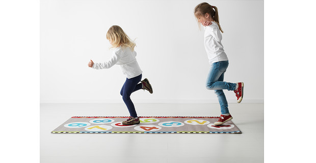 I tappeti Ikea della collezione di arredamento per bambini