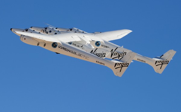 Virgin Galactic, viaggi nello spazio di lusso entro fine 2014