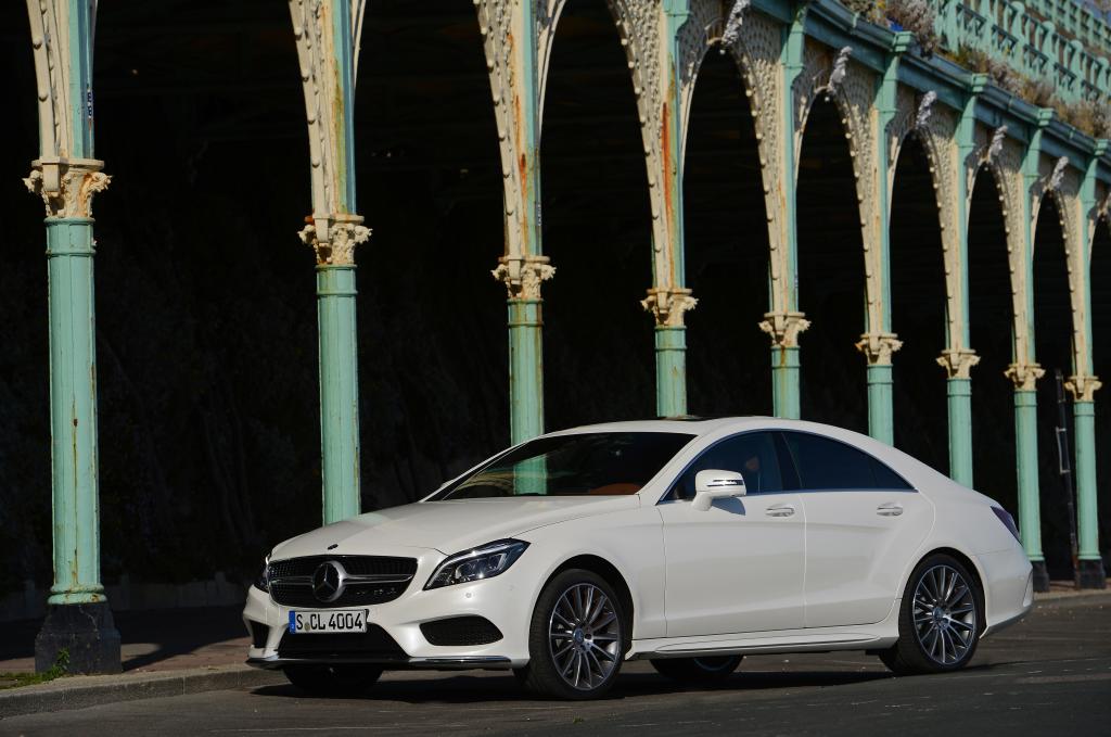 Mercedes-Benz rivisita il design delle coupé CLS rendendolo più graffiante e sportivo