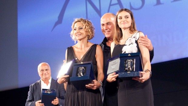 Nastri d&#8217;Argento 2014: Serapian premia Kasia Smutniak e Paola Minaccioni, inaugurazione nuova boutique