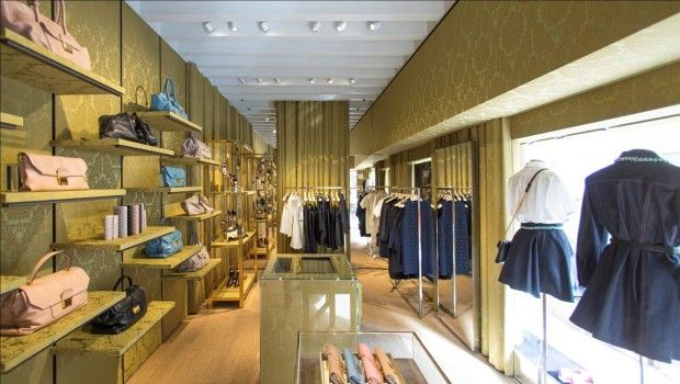 Miu Miu Saint Tropez: inaugurata la nuova boutique in Costa Azzurra, le foto