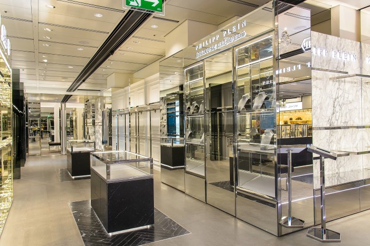 Philipp Plein boutique Vienna: aperto il primo store duty free all’interno dell’Aeroporto Internazionale