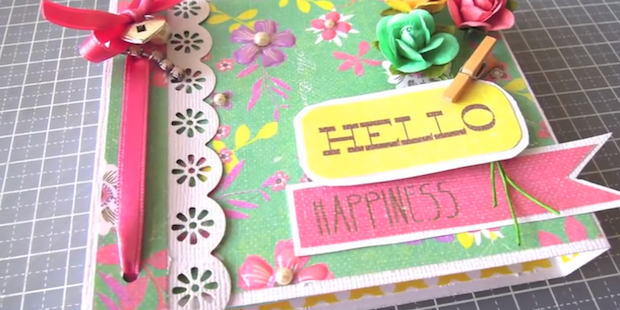 Il tutorial per un mini album Scrapbooking per una sfiziosa idea regalo