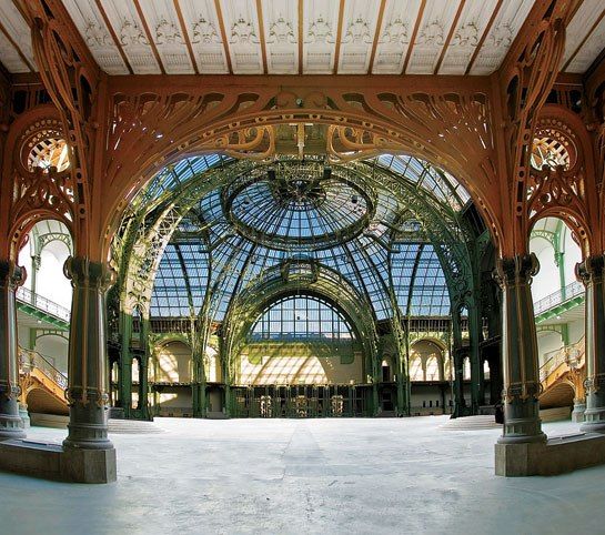 Il Grand Palais a Parigi si trasforma nei giardini di Versailles per la Biennale des Antiquaires
