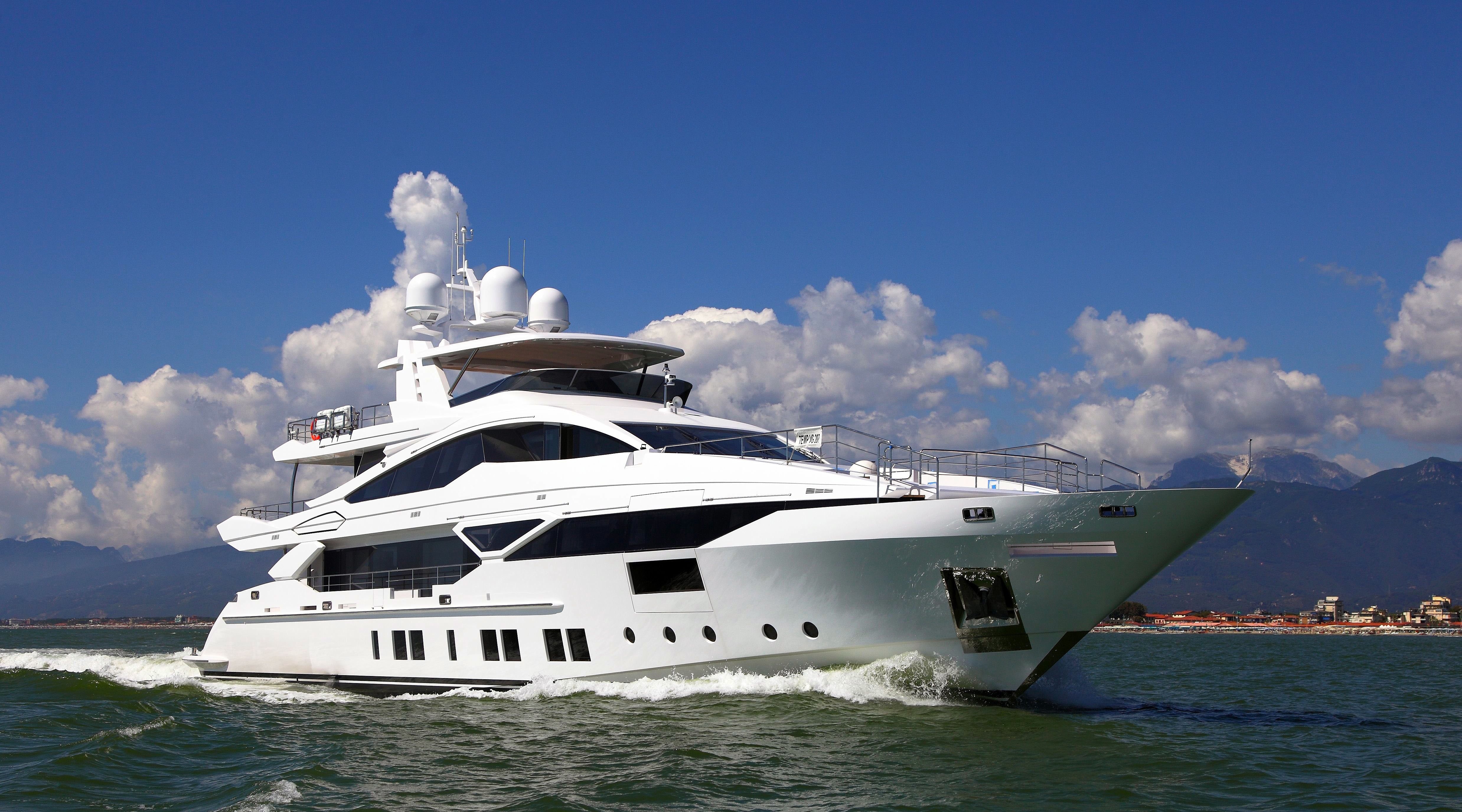 Yacht Benetti Veloce 140&#8242;: semi-custom innovativo