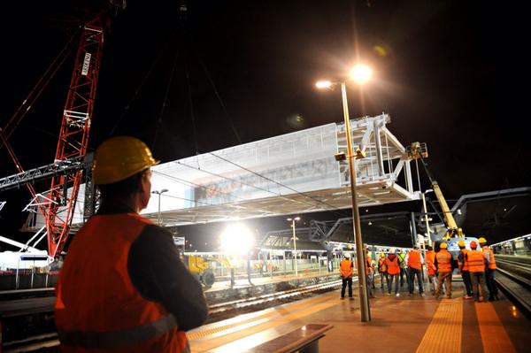 Expo Milano 2015: completato il primo tratto di passerella dalla stazione Rho-Fiera