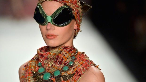 Tendenze moda donna autunno inverno 2014 2015: i colori brillanti di Miranda Konstantinidou, le foto