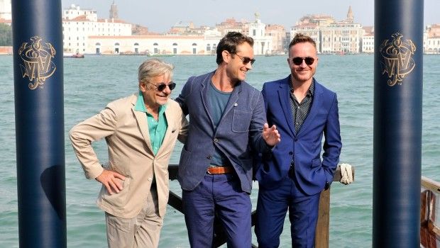 Festival Cinema Venezia 2014: il cocktail party di Johnnie Walker Blue Label con Jude Law e Giancarlo Giannini