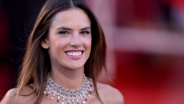 Festival Cinema Venezia 2014: il red carpet di La Rancon De La Gloire con Alessandra Ambrosio