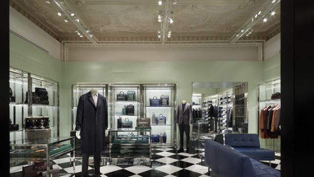 Prada Venezia: inaugurato un temporary store dedicato al mondo maschile, le foto