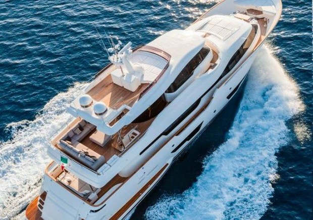 Yacht Ferretti Custom Line Navetta 28 al Cannes Yachting Festival 2014
