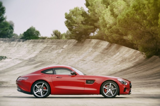 Mercedes AMG-GT: la nuova auto sportiva della stella