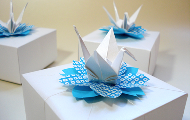 I 5 origami fai da te per decorare pacchi e biglietti di auguri