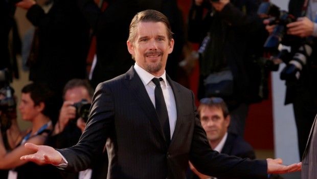 Festival Cinema Venezia 2014: il red carpet di Good Kill con Ethan Hawke e January Jones