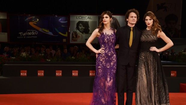Festival Cinema Venezia 2014: il photocall e il red carpet di Burying the Ex con Ashley Greene