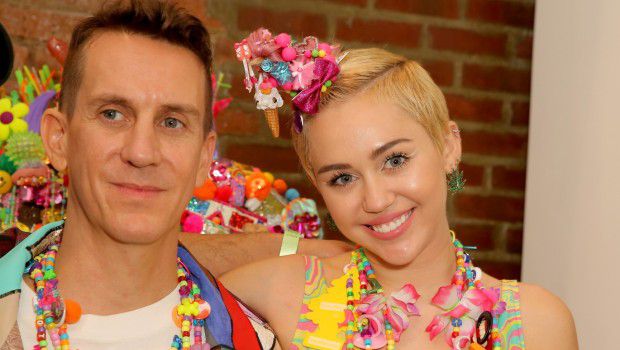 Sfilate New York Settembre 2014: Miley Cyrus e Jeremy Scott presentano la collezione di accessori Dirty Hippie