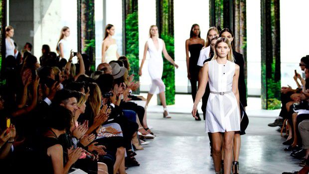 Sfilate New York Settembre 2014: Jason Wu per la primavera di Boss, guest Zoe Saldana