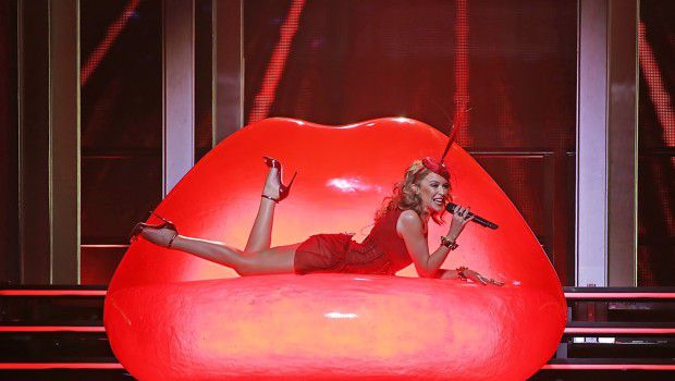 Kylie Minogue Kiss Me Once Tour 2014: gli abiti sono di Dolce&#038;Gabbana