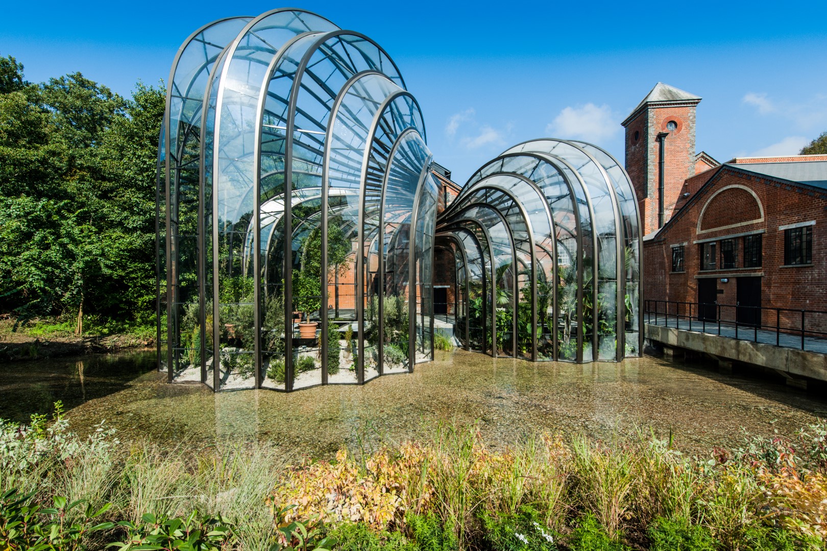 Bombay Sapphire Laverstoke Mill: inaugurata la casa del gin super premium di Bacardi, le foto