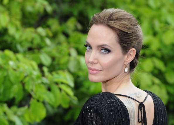 La vita di Super Angelina Jolie fra famiglia, lavoro e impegno umanitario