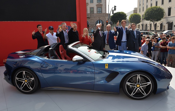 Video e foto della Ferrari F60 America a Beverly Hills