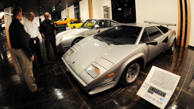 Lamborghini Countach: quando i ricchi soffrono&#8230;in retromarcia