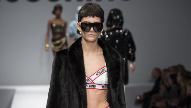 Moschino occhiali da sole 2014: la capsule collection dei modelli da sfilata, le foto