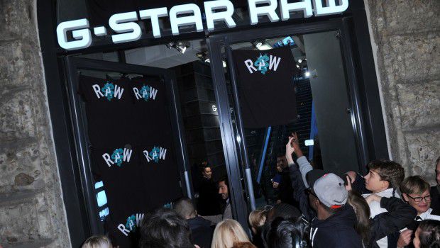 G-Star Raw Milano: inaugurato il nuovo store in Via Dante, le foto del party con Nina Zilli