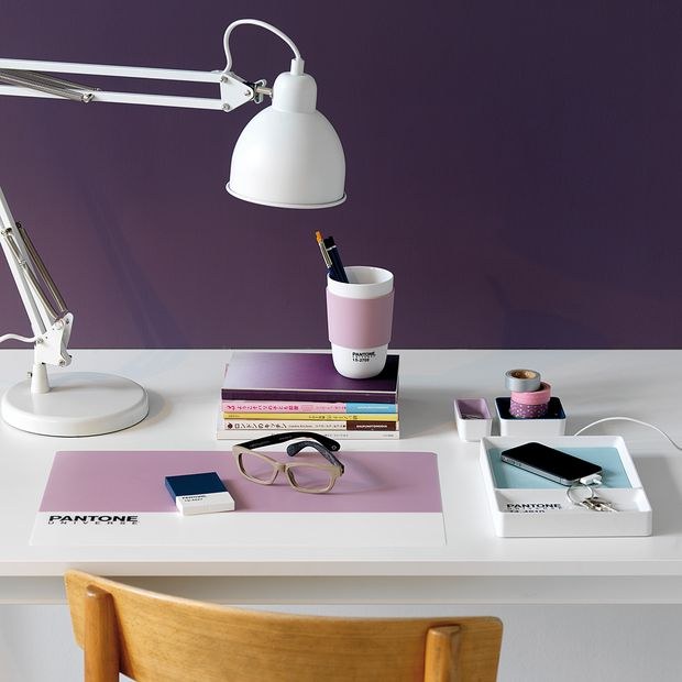 Gli oggetti di design Pantone perfetti per ogni stanza della casa