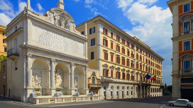 St. Regis a Roma venduto a sceicco del Qatar