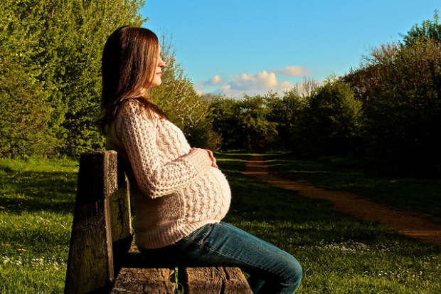 Come stare accanto ad un&#8217;amica incinta