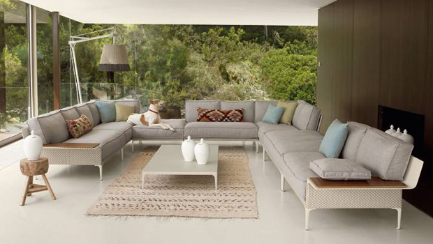 Dedon presenta Rayn, il divano per esterni disegnato da Philippe Starck